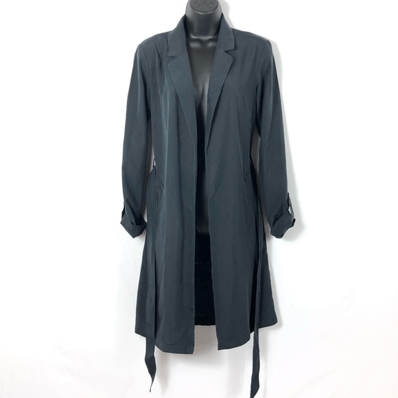 Divided Dark Gray Robe - Picture 3 of 8
